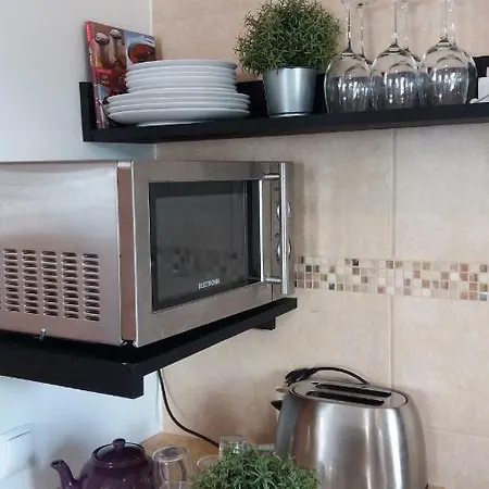 Casa Alegria - - * Lagos